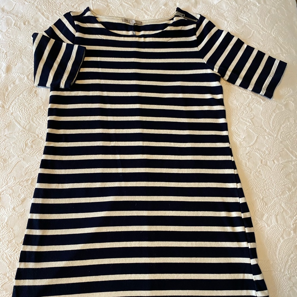 Striped navy and white Gap dress.